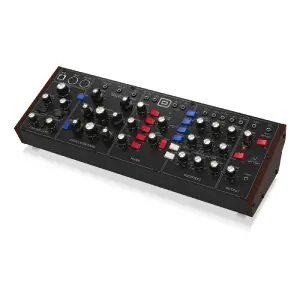 Behringer Model D Klasik Analog Synthesizer Masaüstü Modül (70HP) - 4