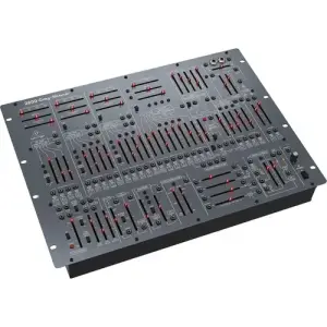 BEHRINGER Special Edition Yarı Modüler Analog Synthesizer - 1