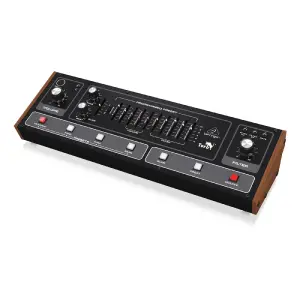 Behringer TORO Klasik Analog Bas Synthesizer Modülü - 4
