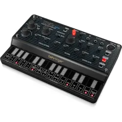 BEHRINGER UB-Xa Mini Analogue Synthesizer - 3