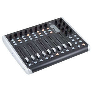Behringer X-Touch Compact Daw Controller - 3