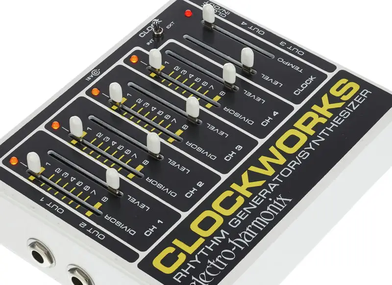 Electro-Harmonix Clockworks Rhythm Generator / Synthesizer Pedal - 2