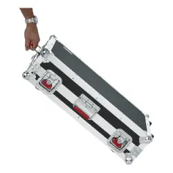 Gator Frameworks G-TOUR PEDALBOARD-LGW Tekerlekli Large Gitar Pedal Board Flight Case - 4
