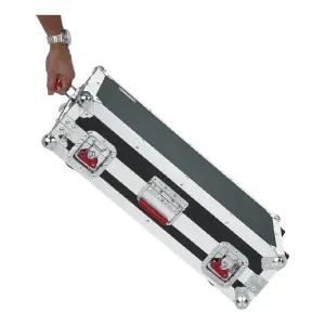Gator Frameworks G-TOUR PEDALBOARD-LGW Tekerlekli Large Gitar Pedal Board Flight Case - 4