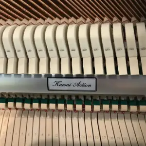 KAWAI K-15E WH/P Parlak Beyaz 110 CM Duvar Piyanosu - 2
