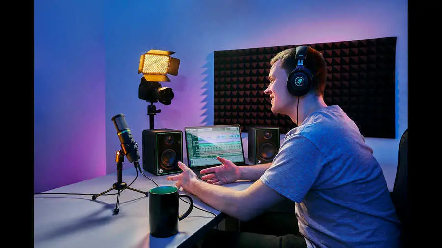 Mackie Creator Bundle With Usb Micophone, Headphones and Monitors - 5
