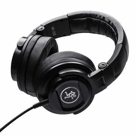 Mackie MC-250 Professional Closed-back Headphones - 3