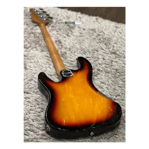 Soloking MJ-1 Classic Bass Roasted Maple Neck Rosewood FB 3 Tone Sunburst Elektro Bas Gitar - 3