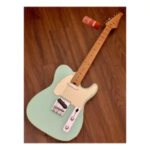 Soloking T-1B Vintage MKII Roasted Maple Neck and FB Surf Green Elektro Gitar - 2