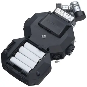 Zoom H8 8-Input / 12-Track Portable Handy Recorder - 4